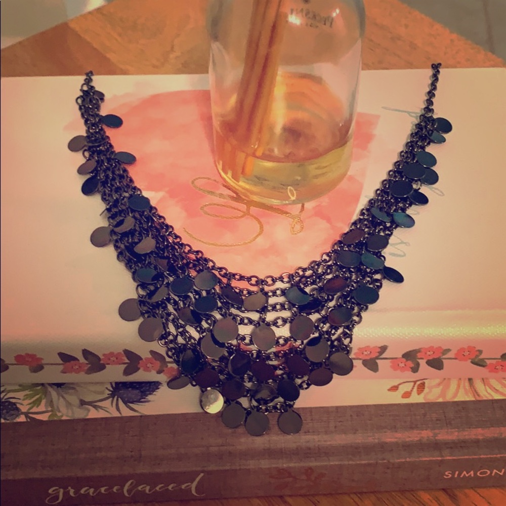 New elegant black necklace